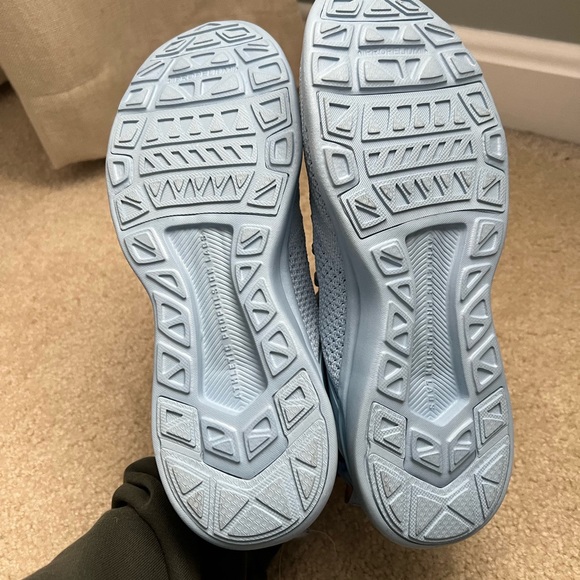 APL techloom tracer sneakers size 6.5 NEW! - Picture 6 of 6